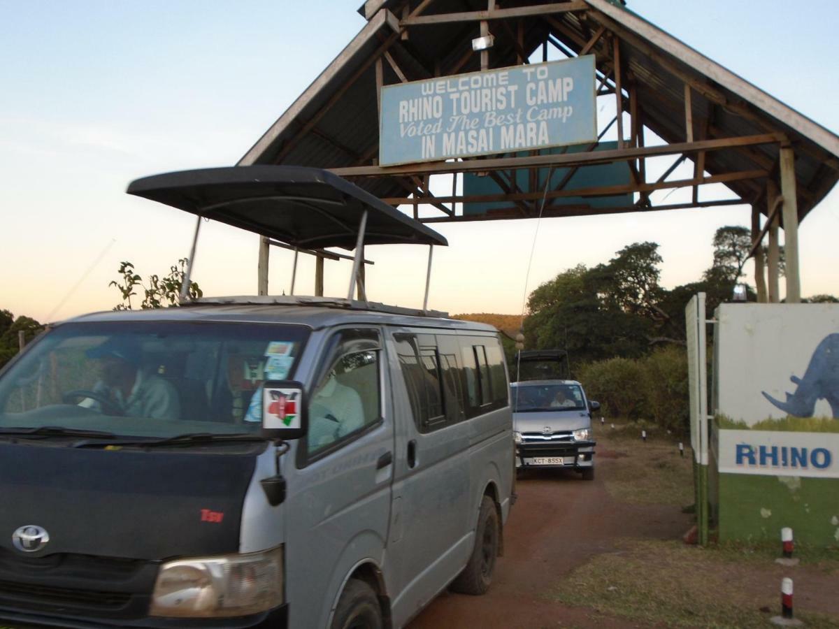 Rhino Tourist Camp Hotell Ololaimutiek Exteriör bild