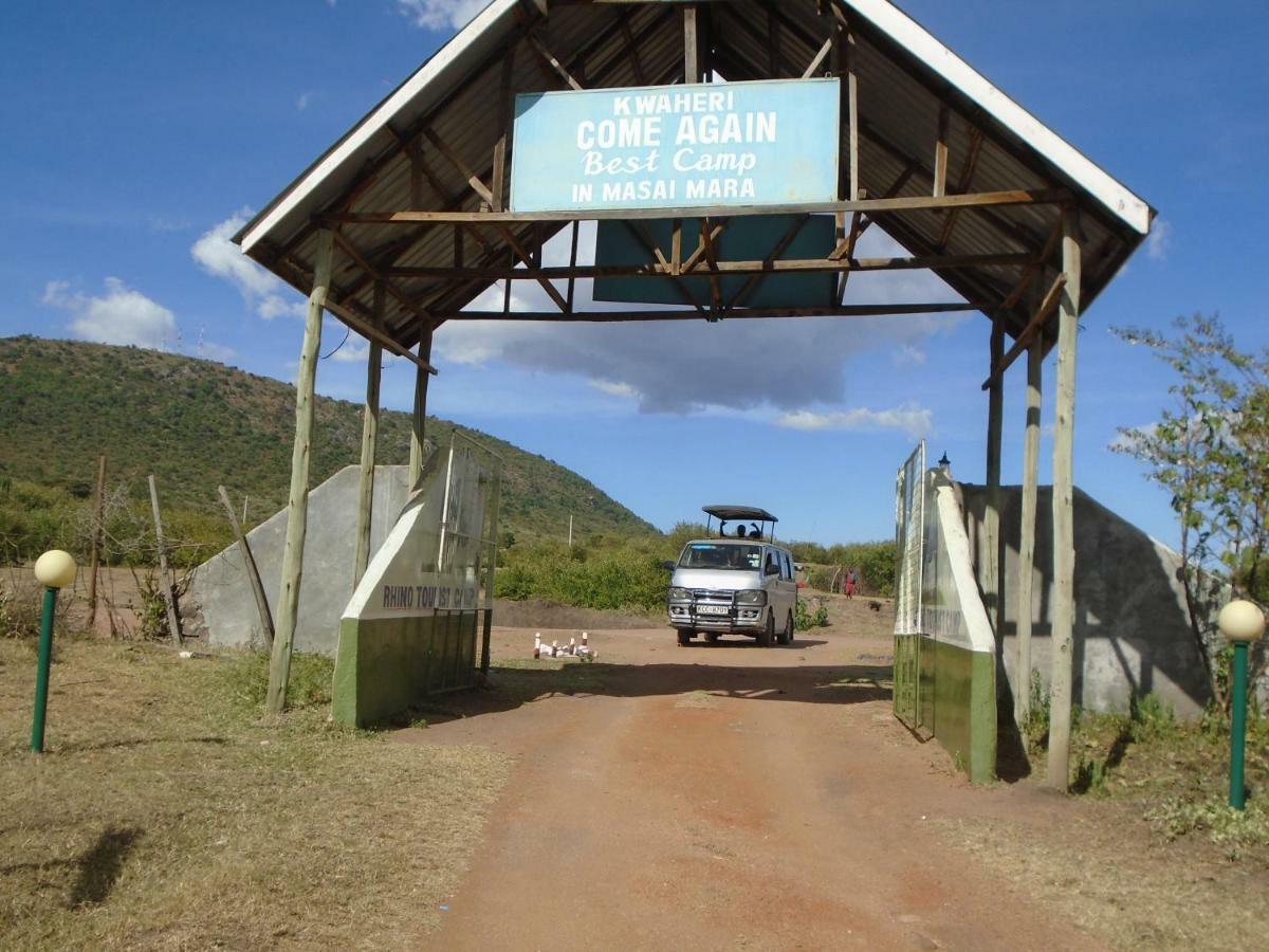 Rhino Tourist Camp Hotell Ololaimutiek Exteriör bild